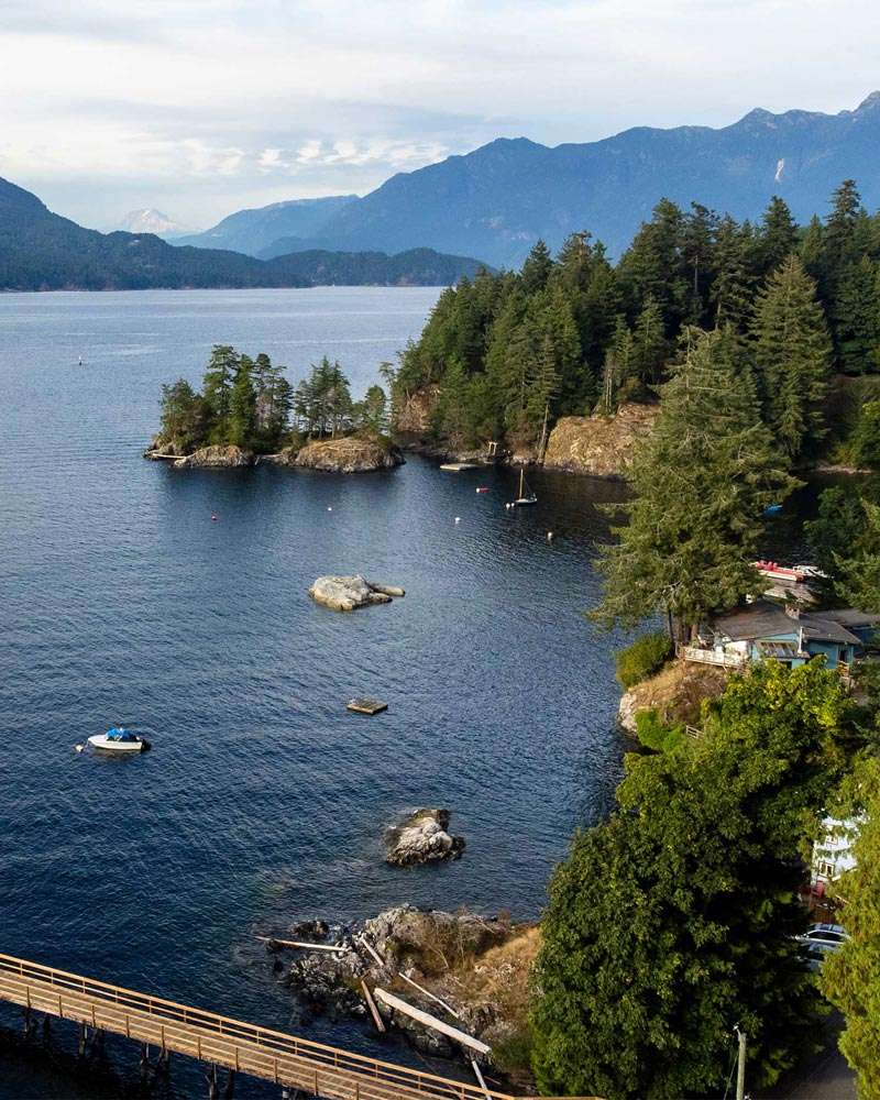Bowen Island waterfront lifestyle